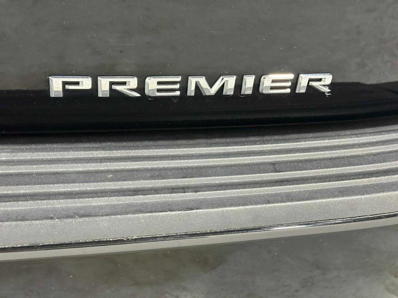 Chevrolet Tahoe Vehicle Full-screen Gallery Image 7