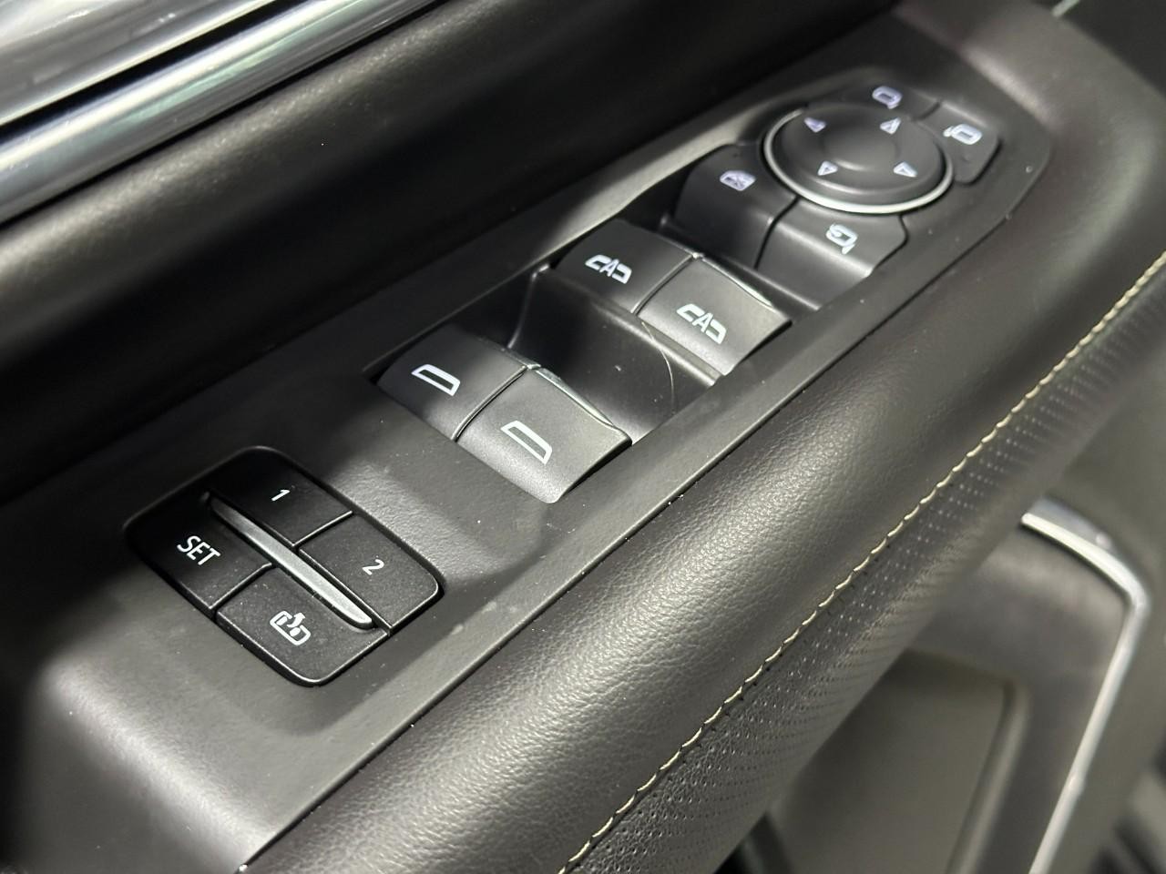 Chevrolet Tahoe Vehicle Full-screen Gallery Image 24