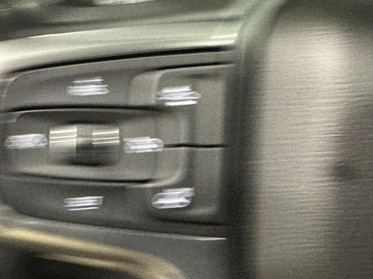 Chevrolet Tahoe Vehicle Full-screen Gallery Image 26