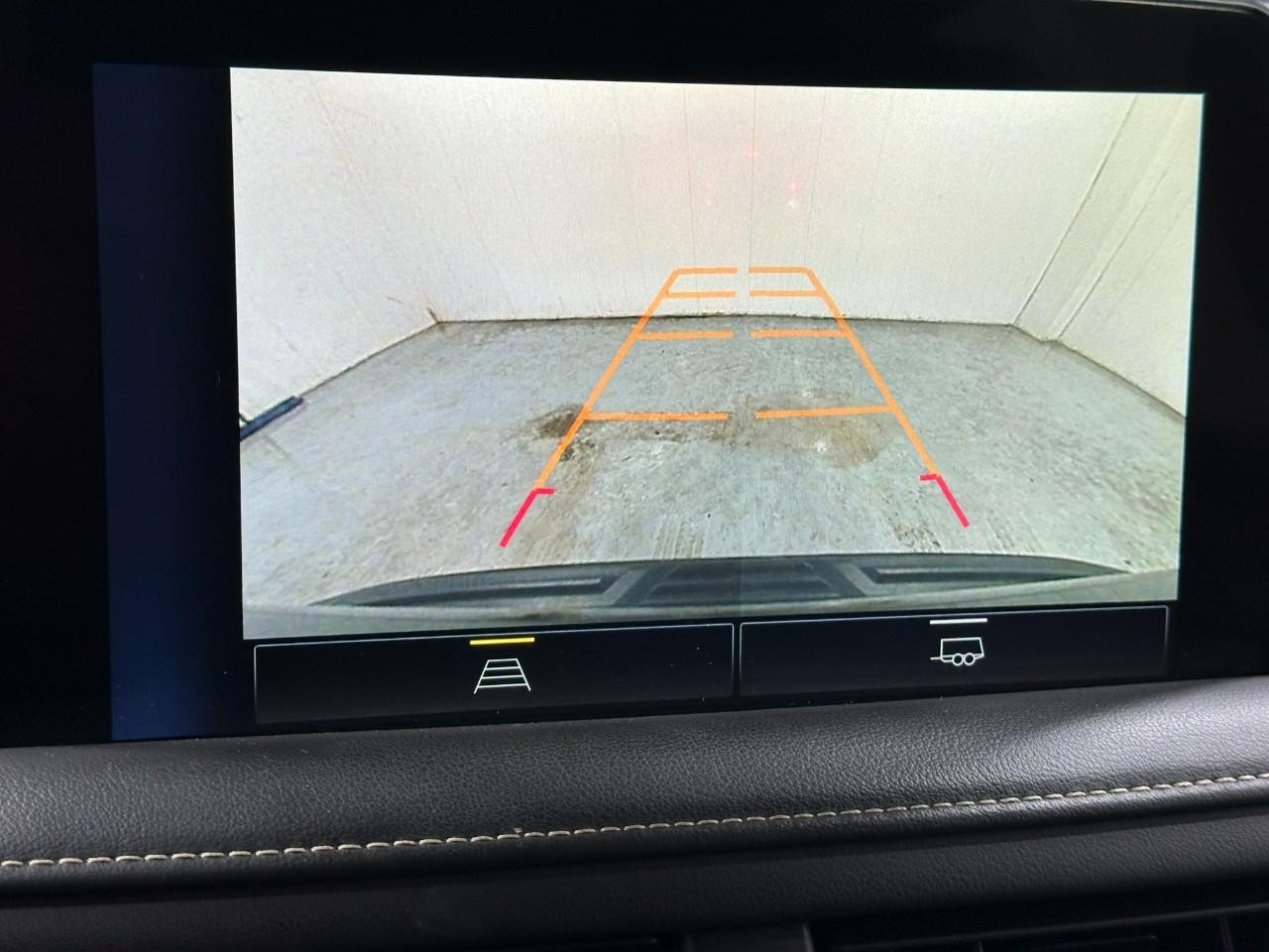 Chevrolet Tahoe Vehicle Full-screen Gallery Image 30