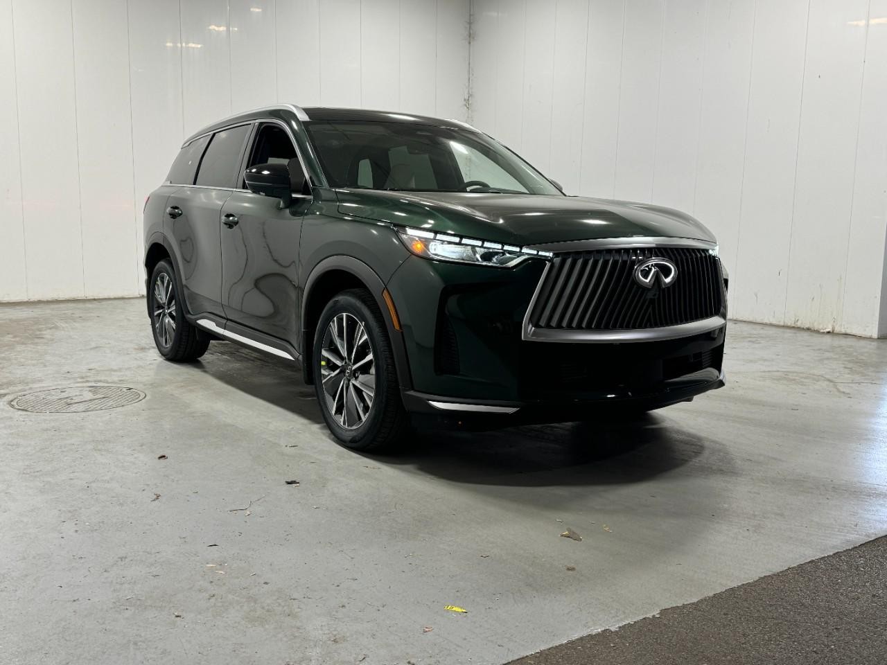 INFINITI QX60 Vehicle Full-screen Gallery Image 6