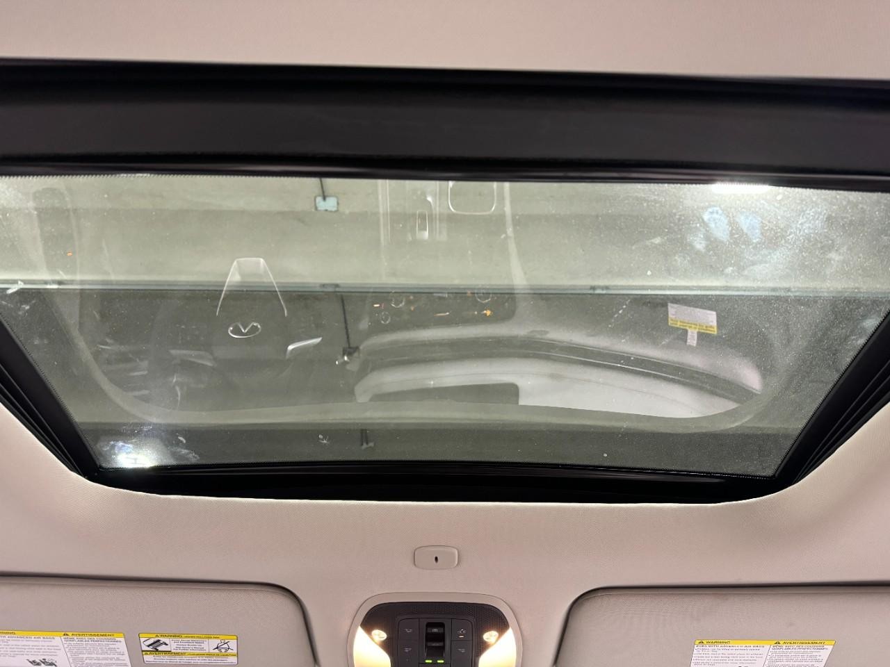 INFINITI QX60 Vehicle Full-screen Gallery Image 14