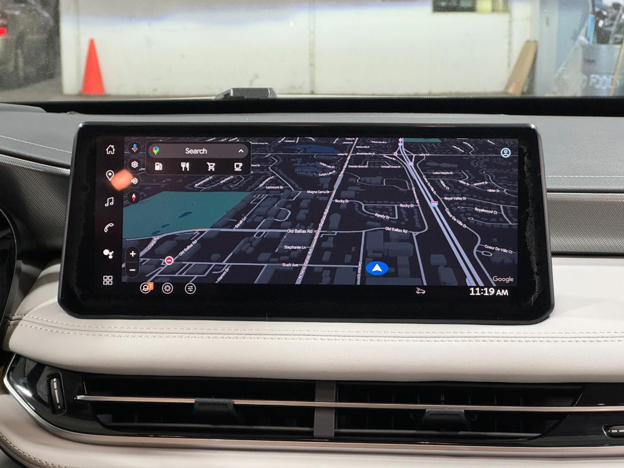 INFINITI QX60 Vehicle Full-screen Gallery Image 17