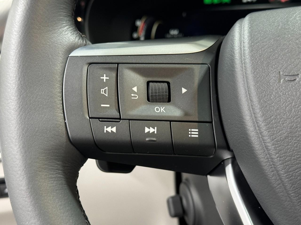 INFINITI QX60 Vehicle Full-screen Gallery Image 32