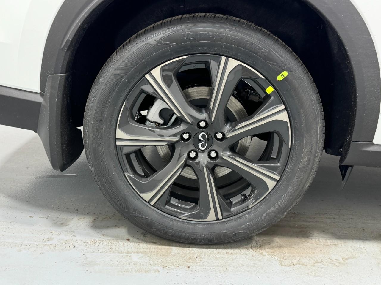 INFINITI QX60 Vehicle Full-screen Gallery Image 5