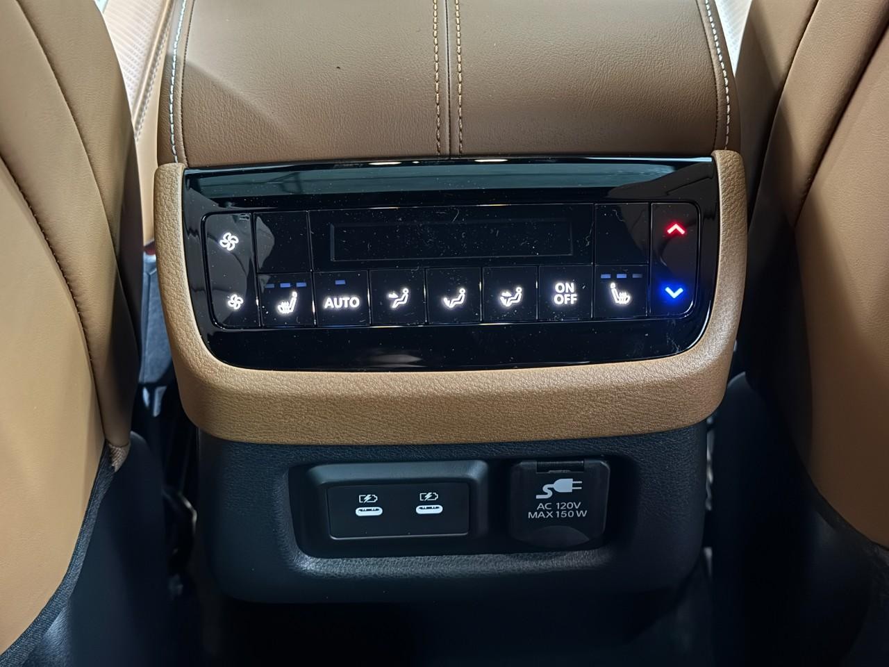 INFINITI QX60 Vehicle Full-screen Gallery Image 13