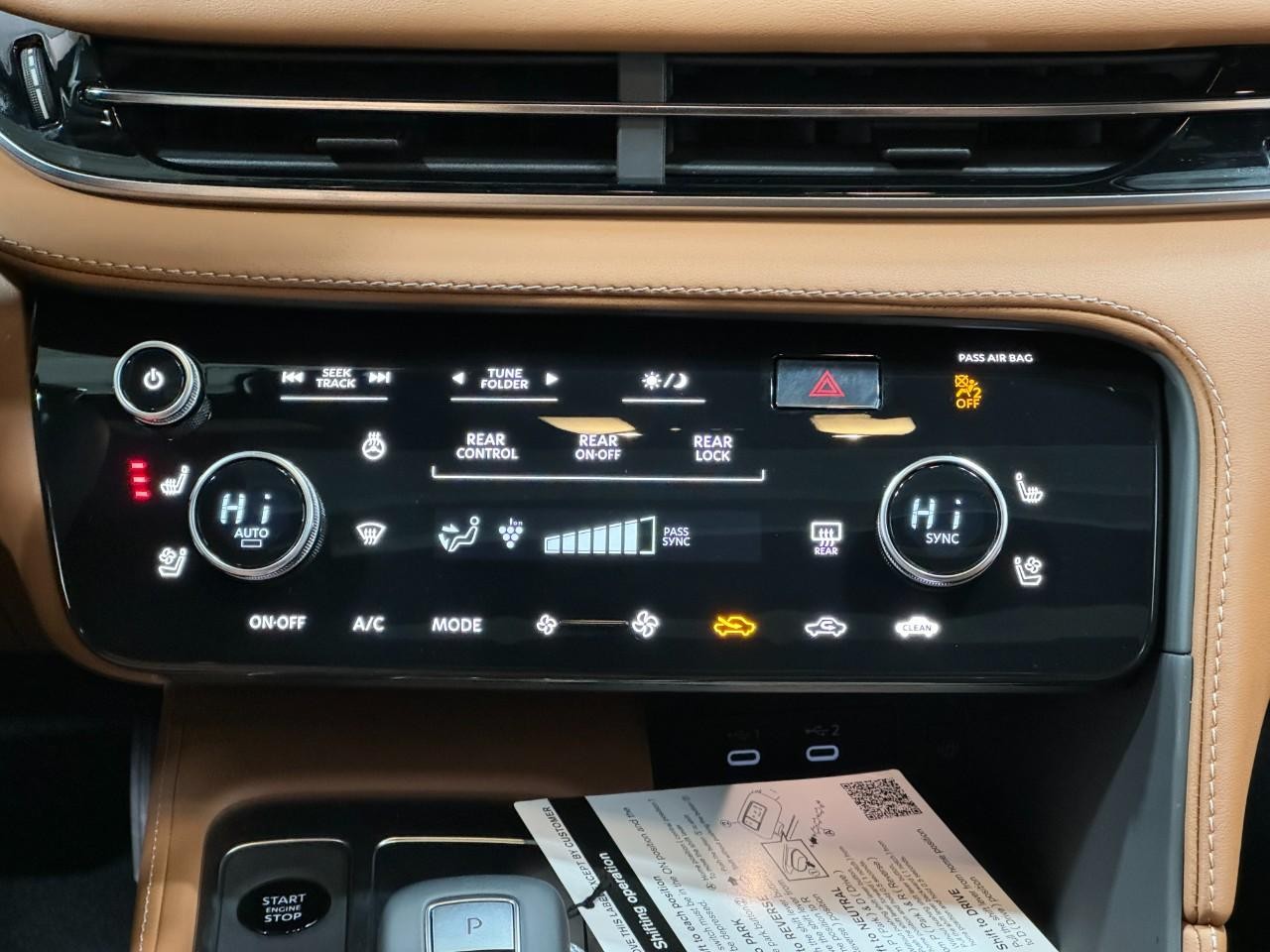 INFINITI QX60 Vehicle Full-screen Gallery Image 18