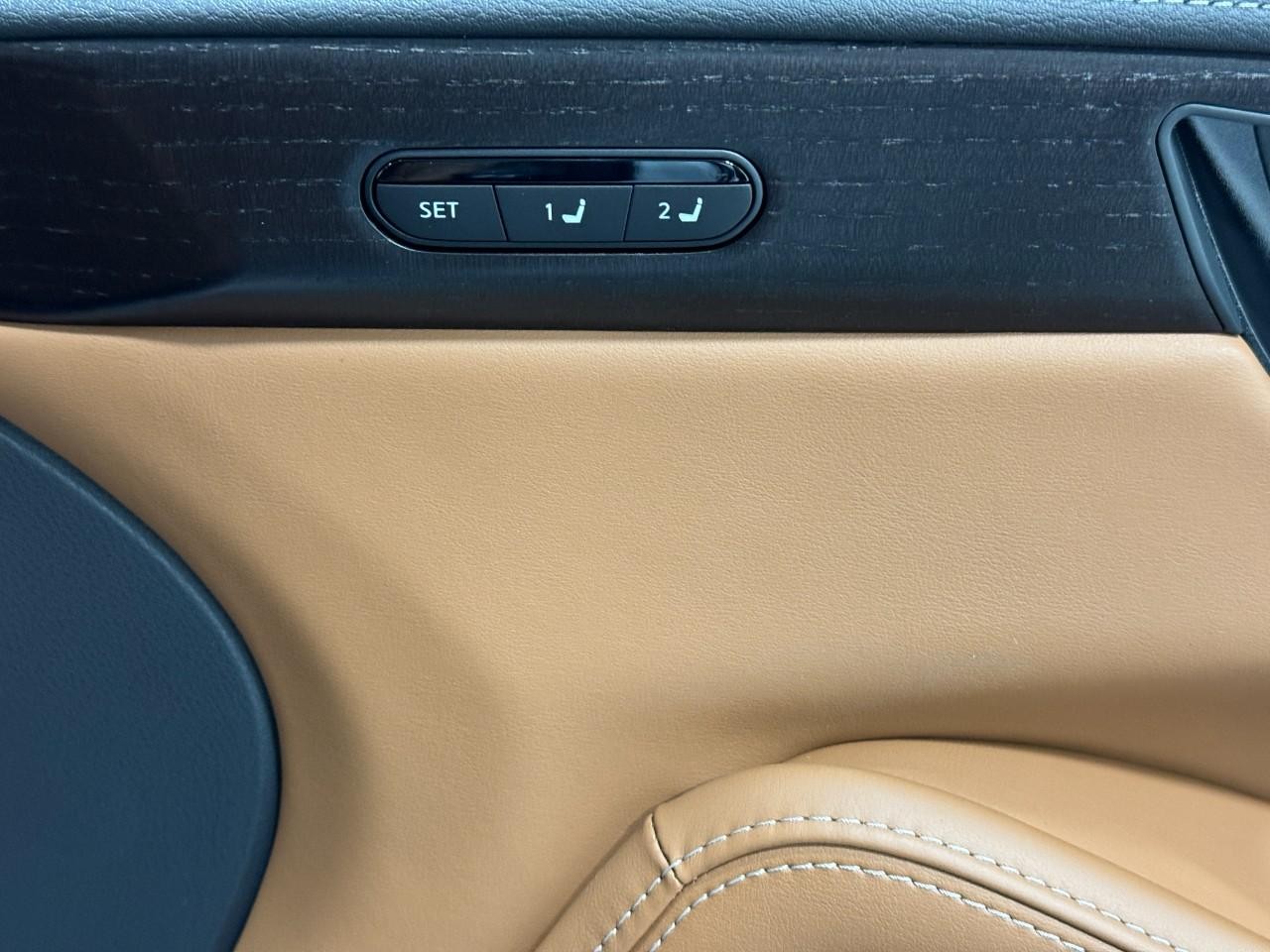 INFINITI QX60 Vehicle Full-screen Gallery Image 24