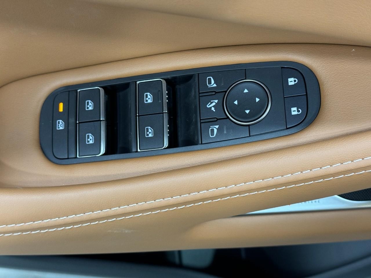 INFINITI QX60 Vehicle Full-screen Gallery Image 27