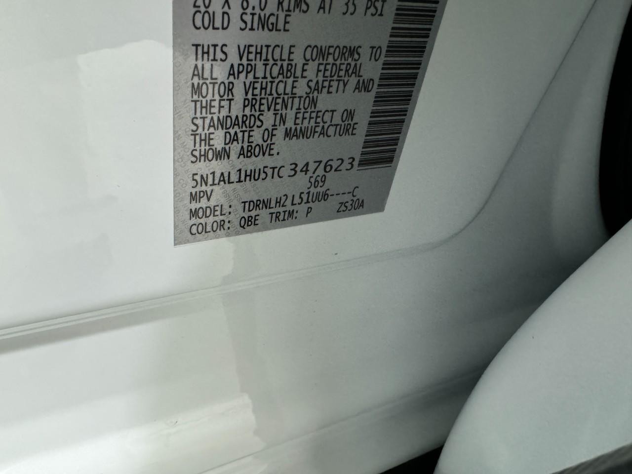 INFINITI QX60 Vehicle Full-screen Gallery Image 37