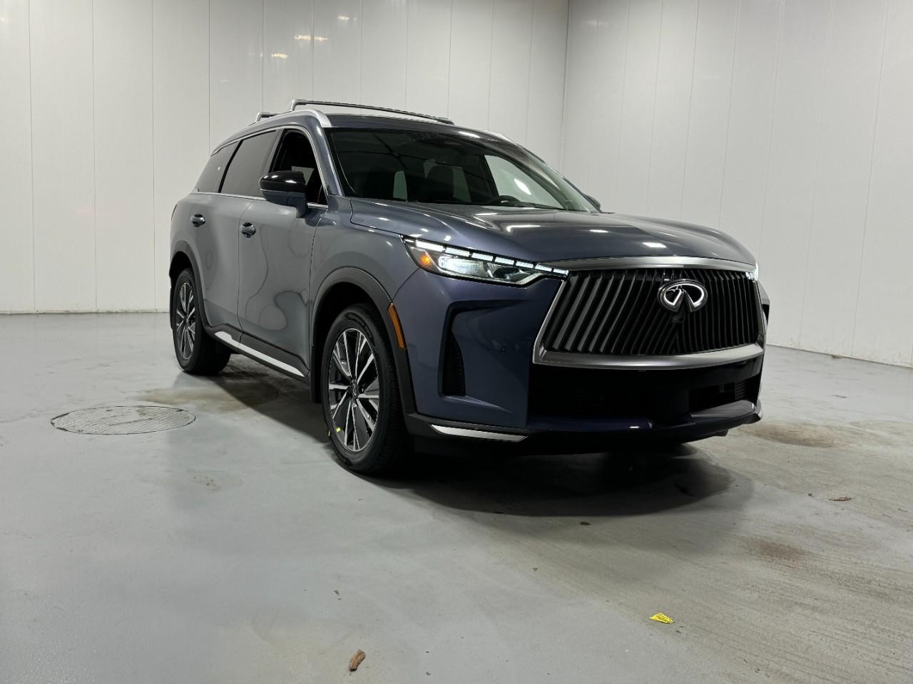 INFINITI QX60 Vehicle Full-screen Gallery Image 6