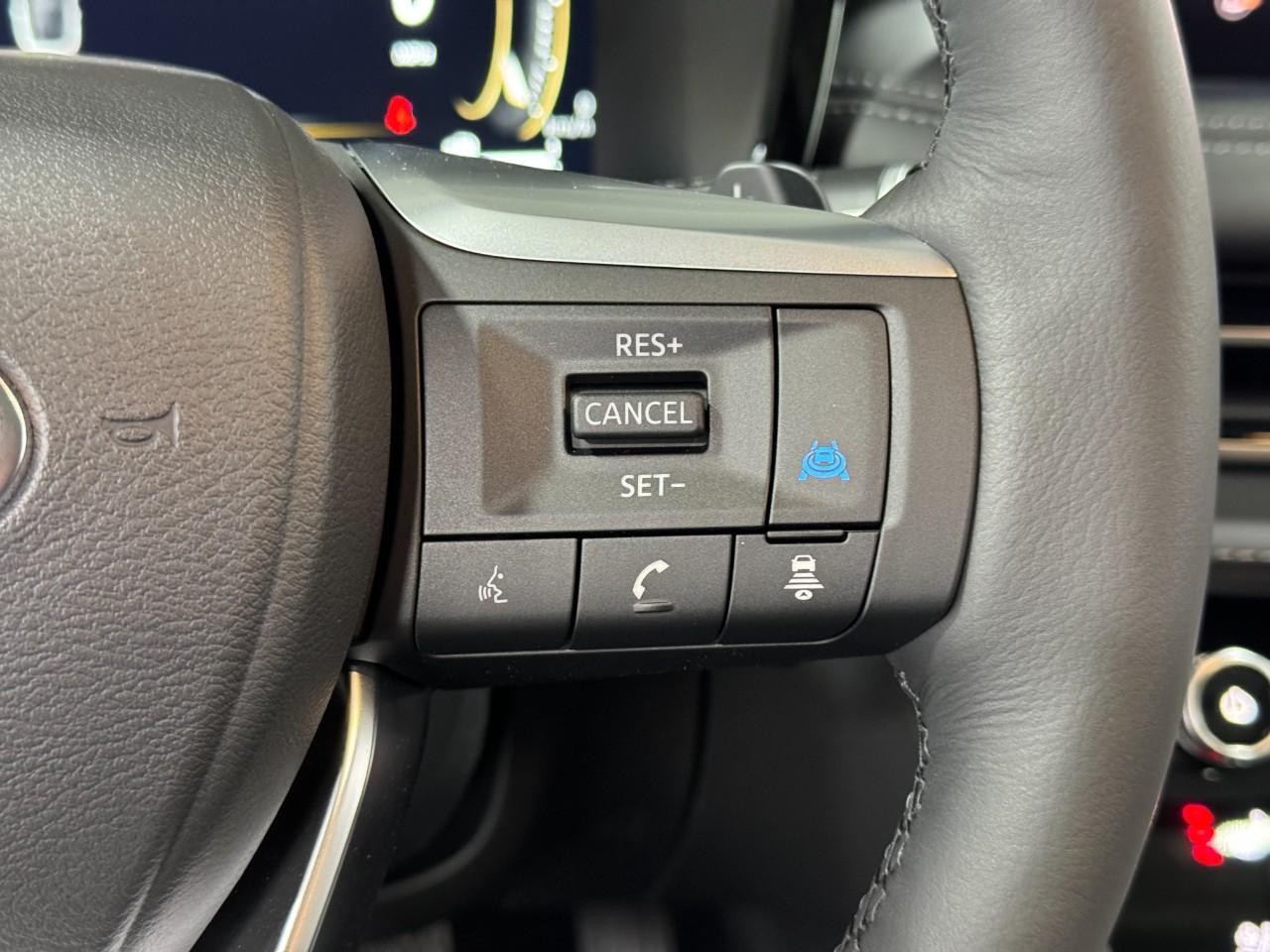 INFINITI QX60 Vehicle Full-screen Gallery Image 33