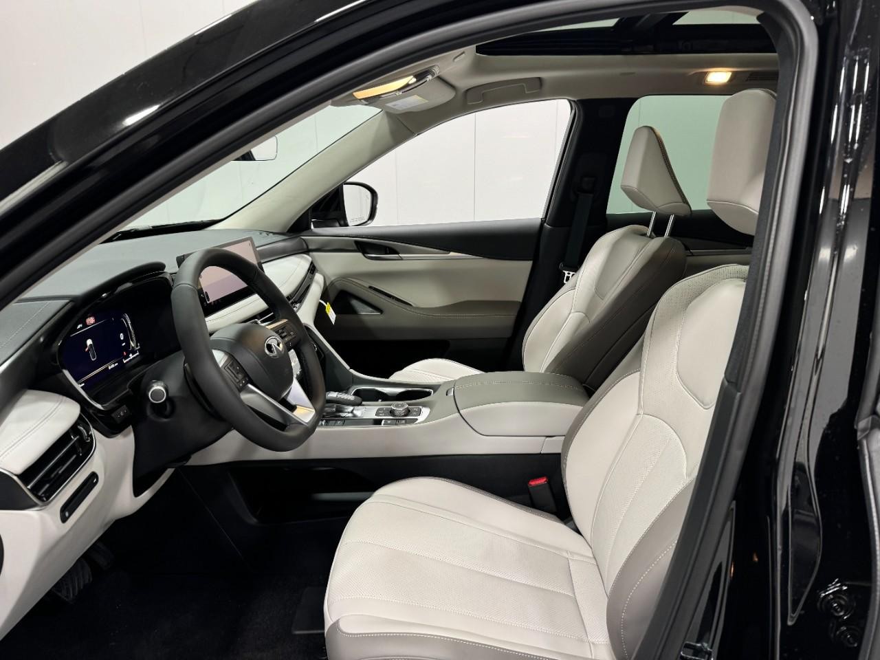 INFINITI QX60 Vehicle Full-screen Gallery Image 27