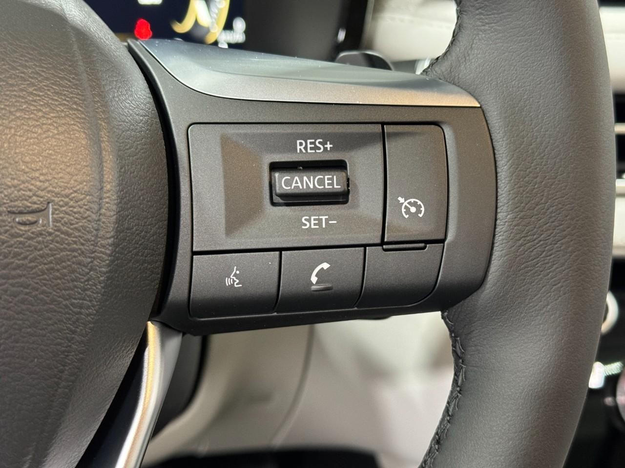 INFINITI QX60 Vehicle Full-screen Gallery Image 32