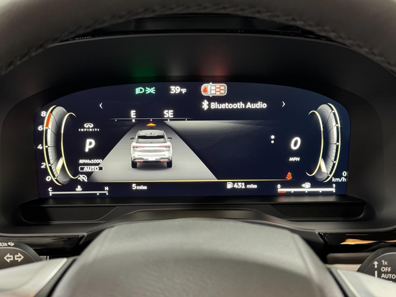 INFINITI QX60 Vehicle Full-screen Gallery Image 33