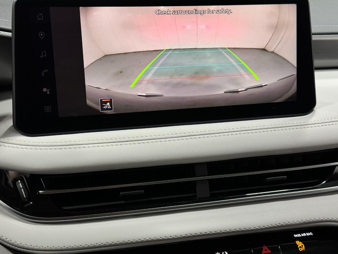 INFINITI QX60 Vehicle Full-screen Gallery Image 34