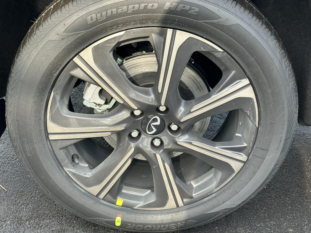 INFINITI QX60 Vehicle Full-screen Gallery Image 6