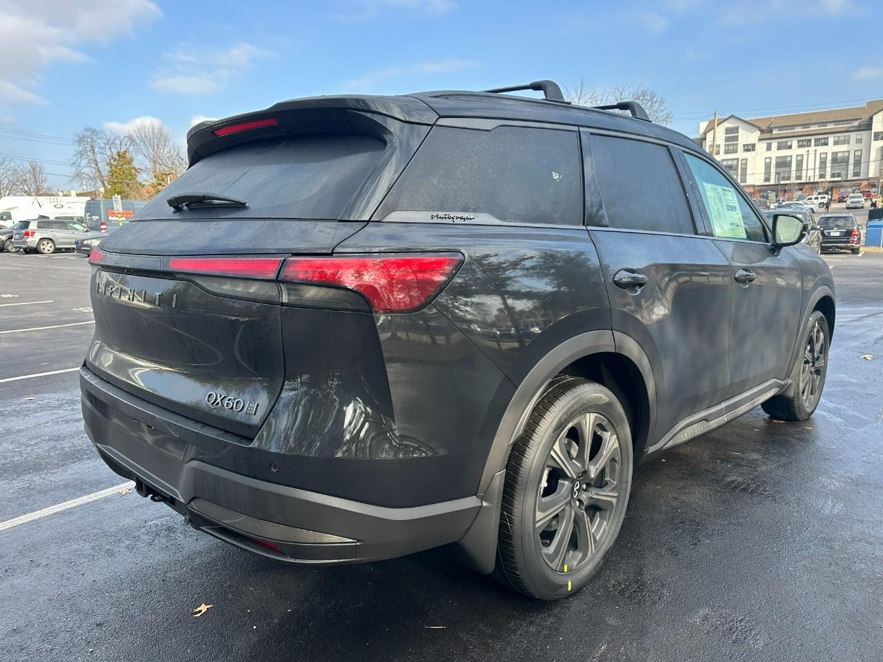 INFINITI QX60 Vehicle Full-screen Gallery Image 7