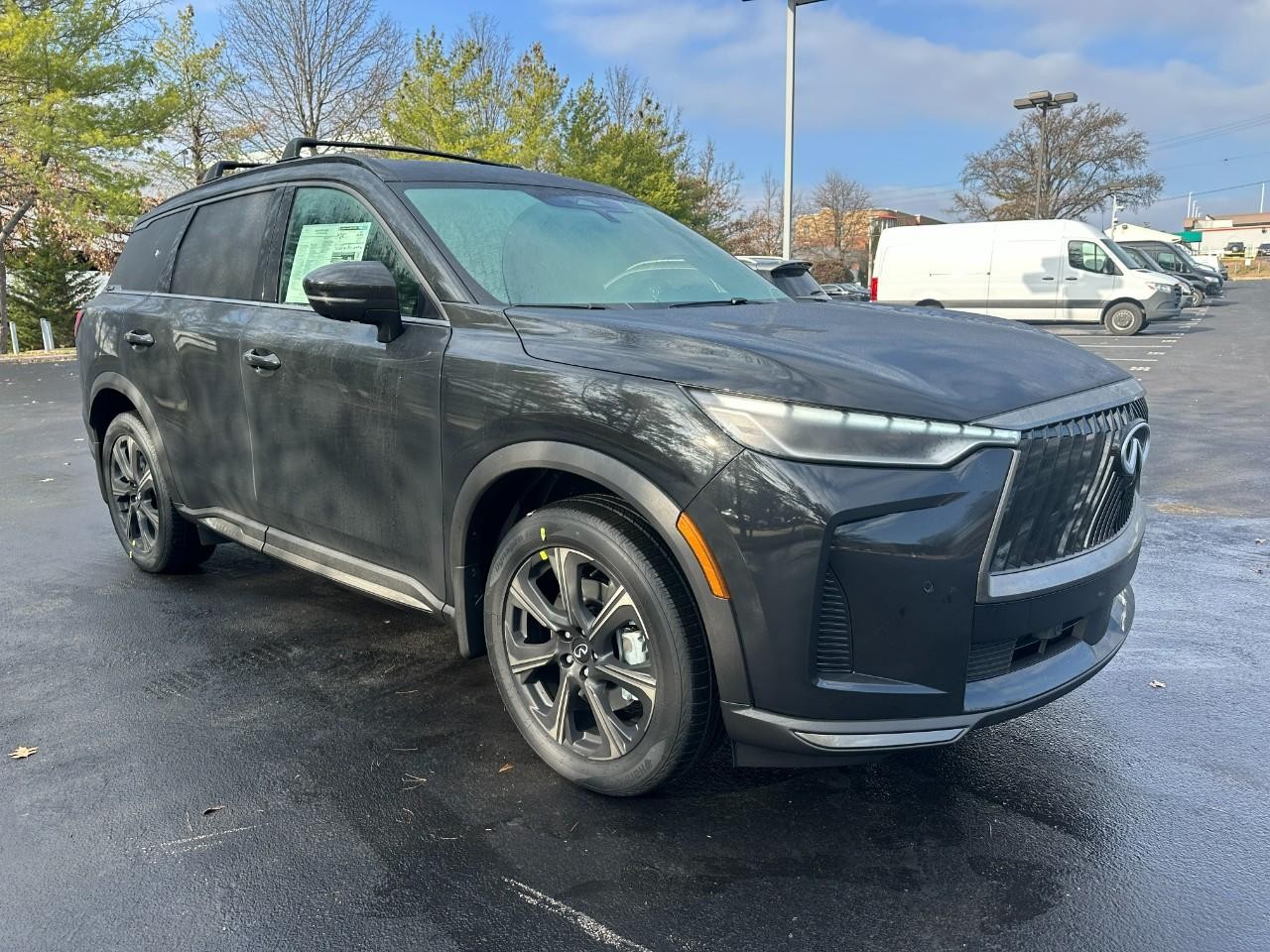 INFINITI QX60 Vehicle Full-screen Gallery Image 8