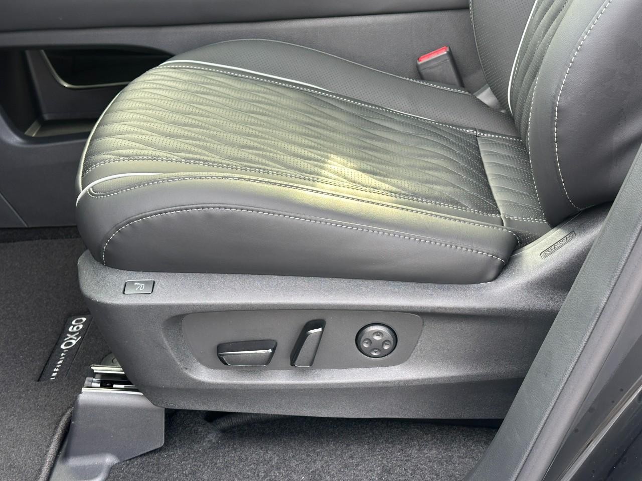 INFINITI QX60 Vehicle Full-screen Gallery Image 25