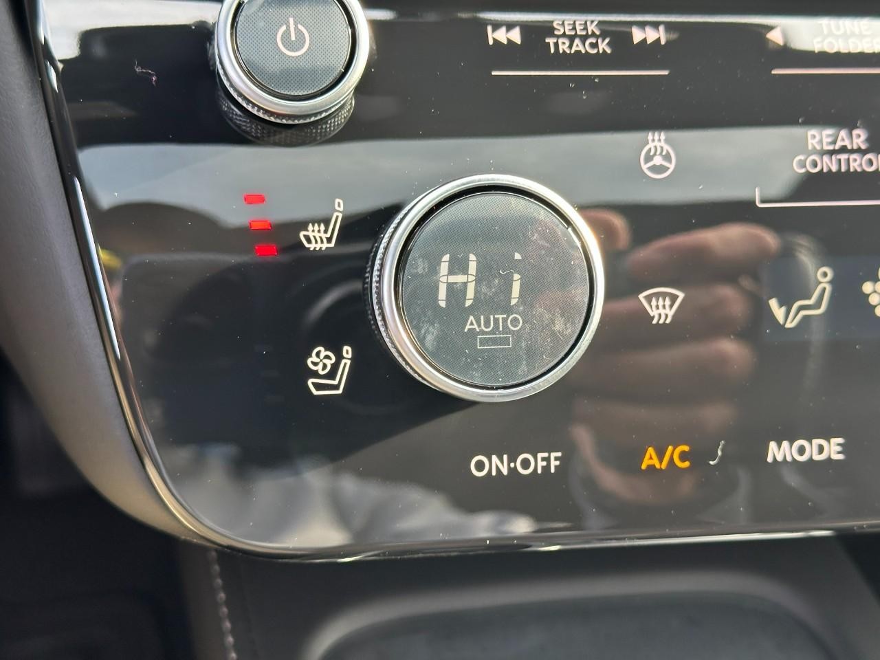 INFINITI QX60 Vehicle Full-screen Gallery Image 30