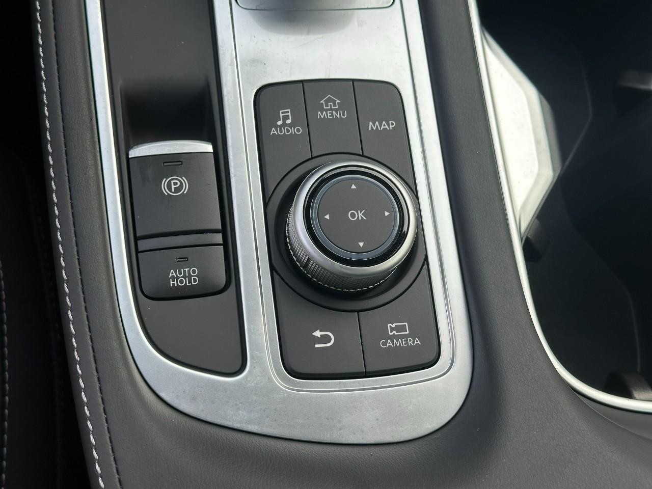 INFINITI QX60 Vehicle Full-screen Gallery Image 32