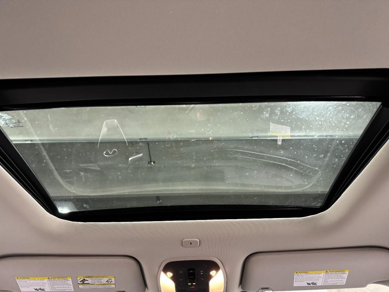 INFINITI QX60 Vehicle Full-screen Gallery Image 14