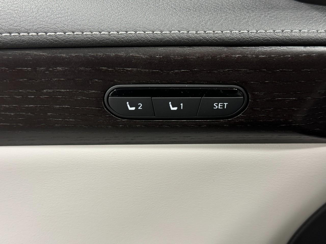 INFINITI QX60 Vehicle Full-screen Gallery Image 26