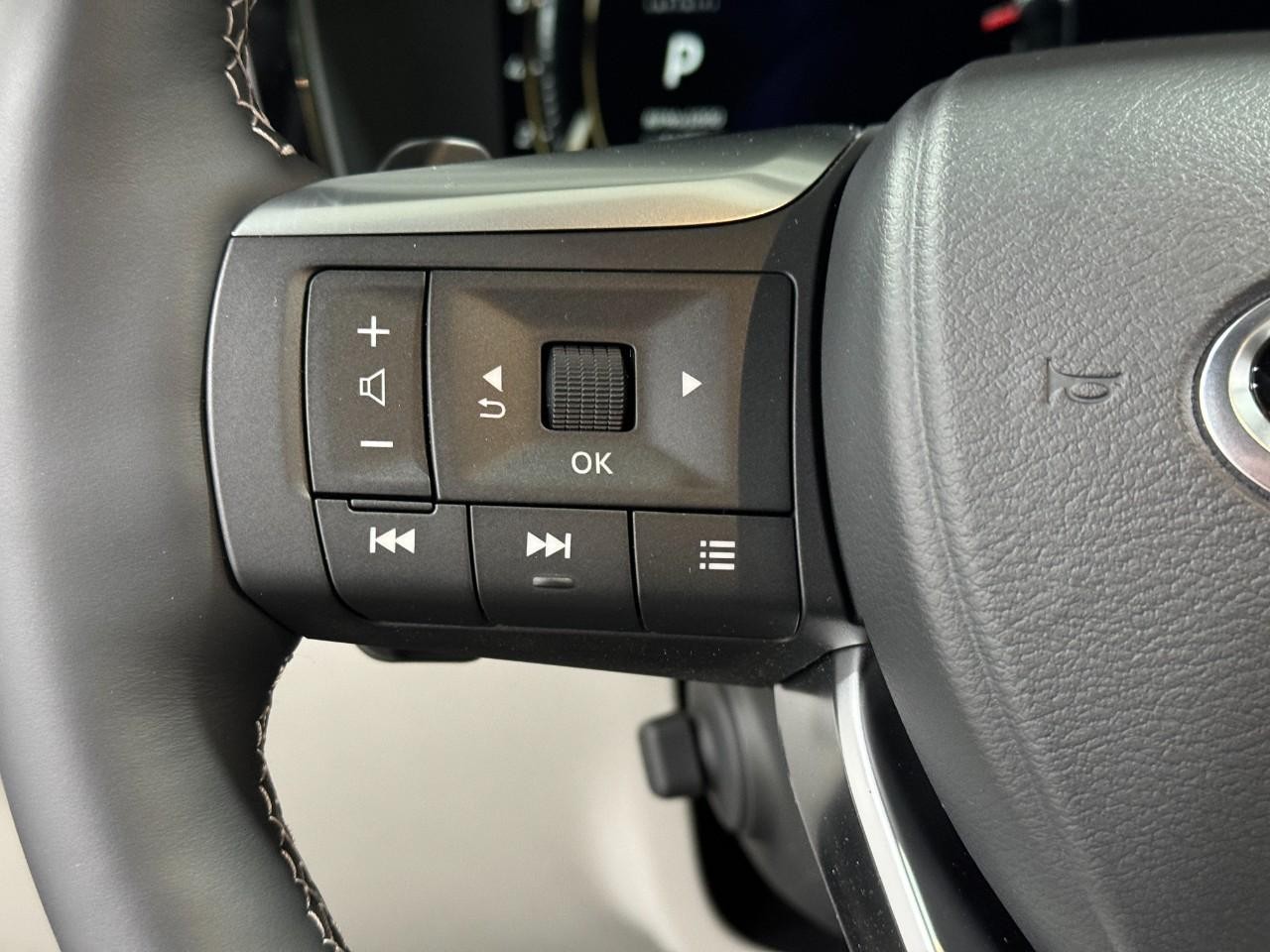 INFINITI QX60 Vehicle Full-screen Gallery Image 33