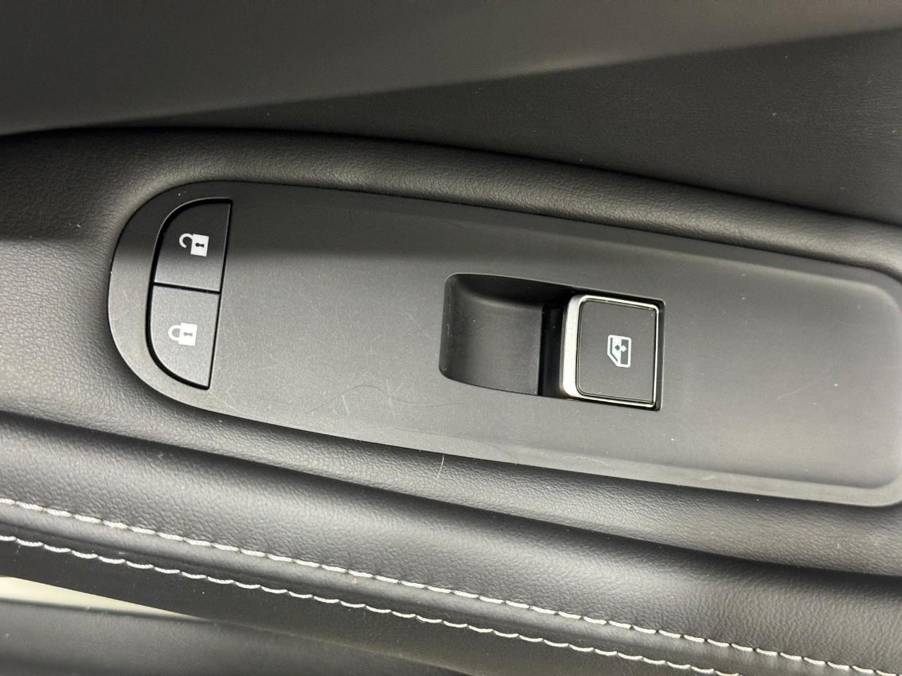 INFINITI QX60 Vehicle Full-screen Gallery Image 25