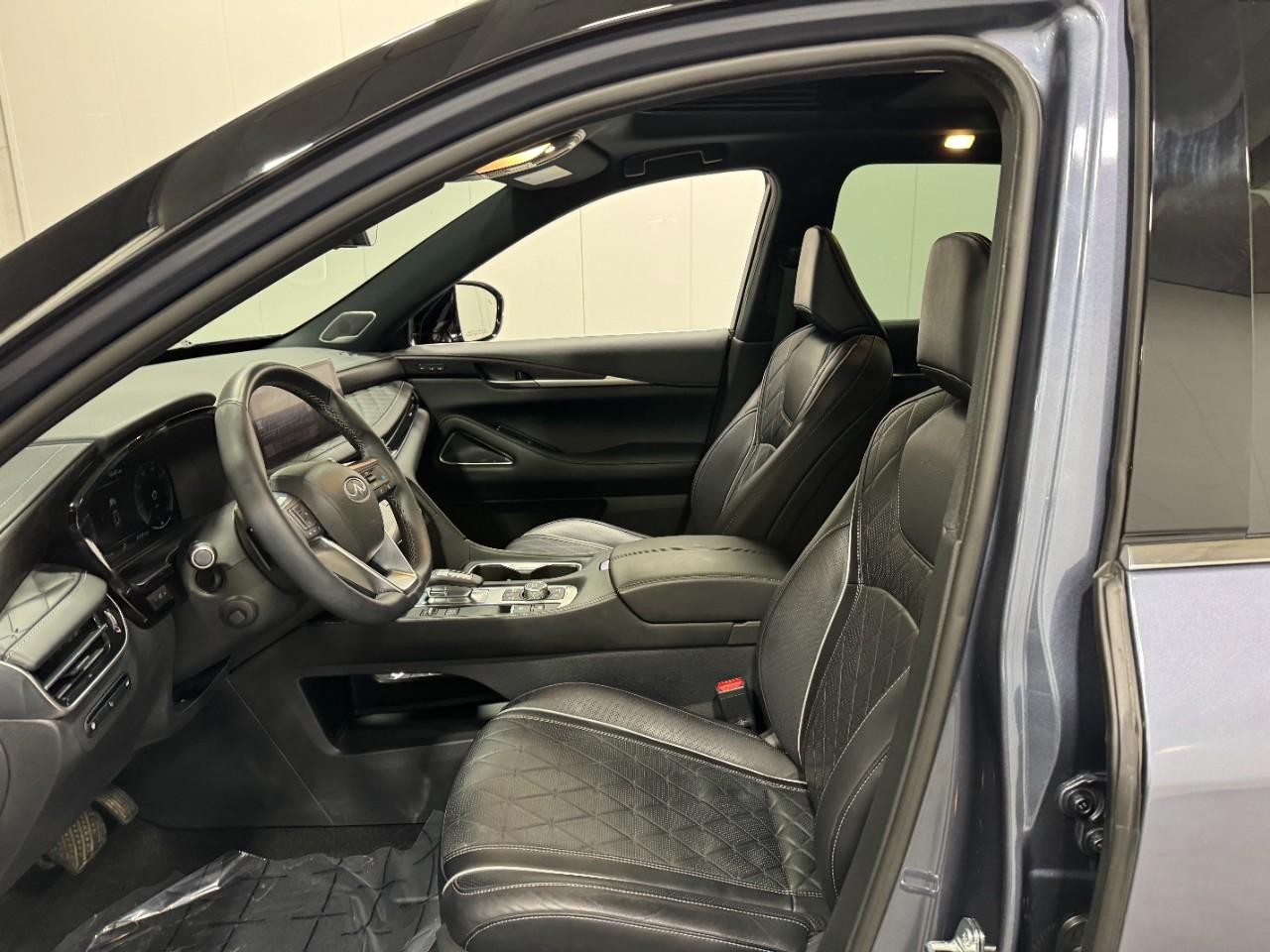 INFINITI QX60 Vehicle Full-screen Gallery Image 29