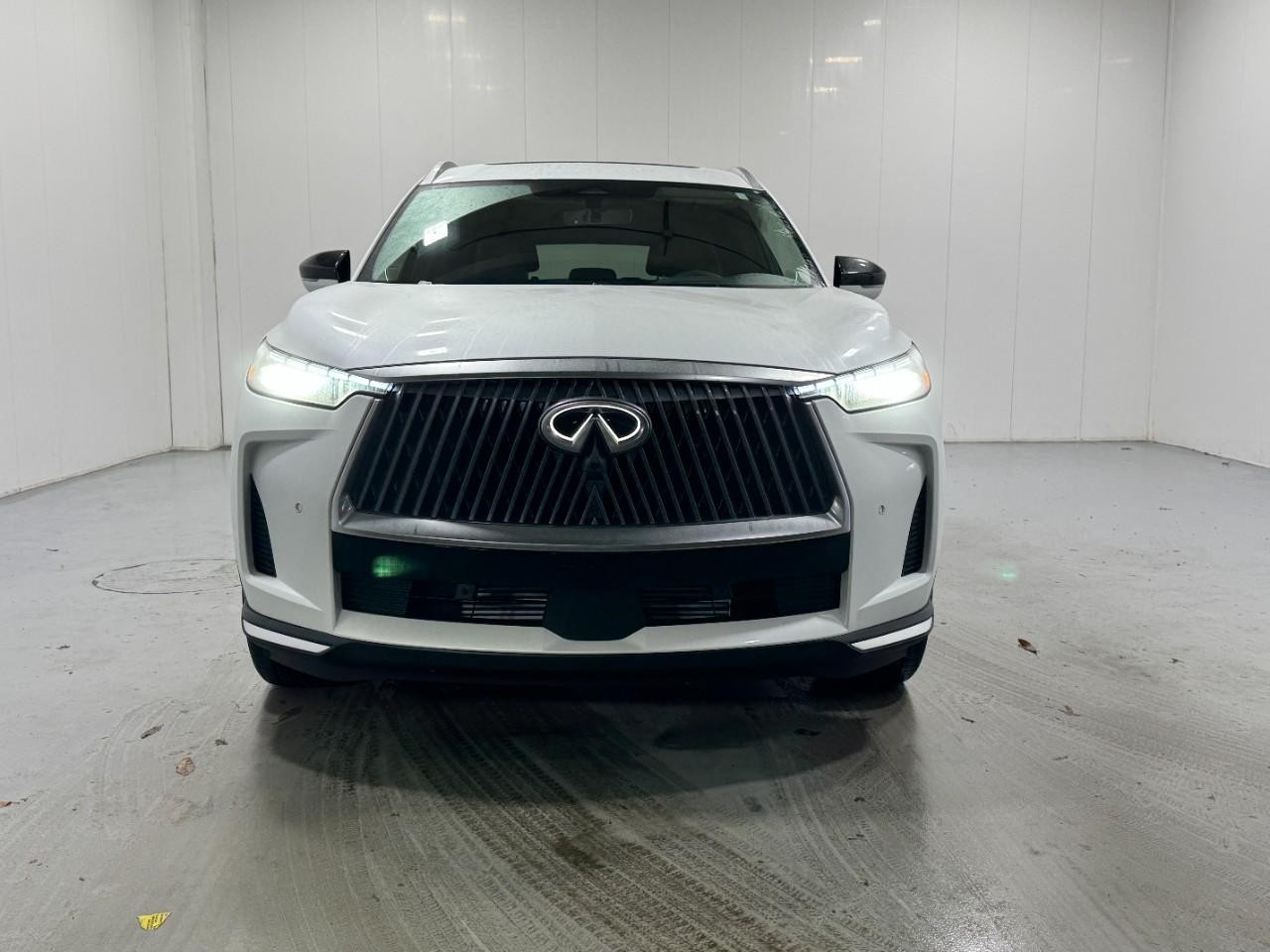INFINITI QX60 Vehicle Full-screen Gallery Image 7