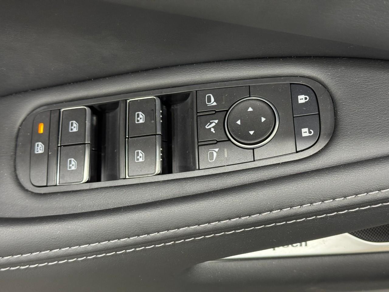 INFINITI QX60 Vehicle Full-screen Gallery Image 27