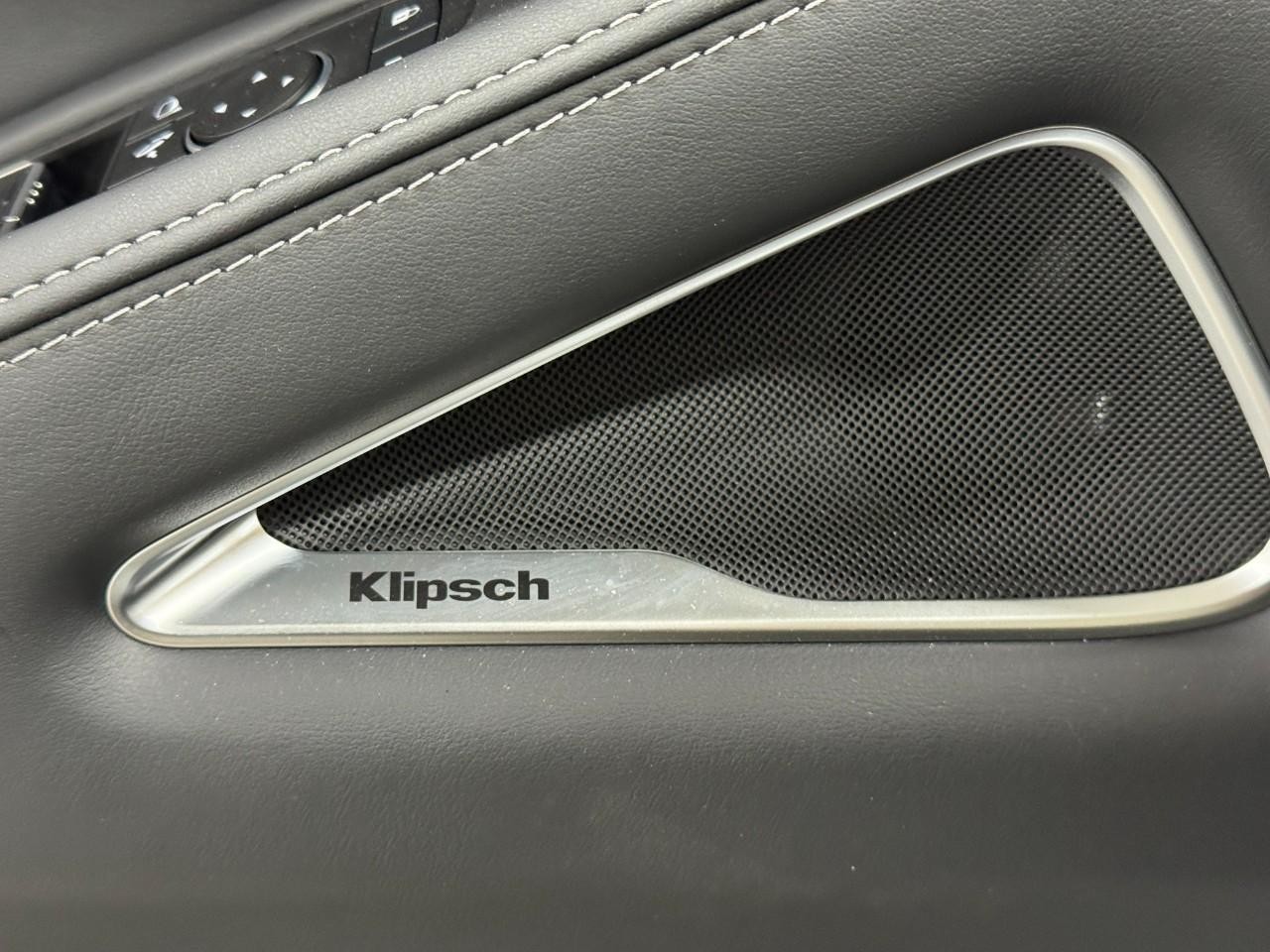 INFINITI QX60 Vehicle Full-screen Gallery Image 28