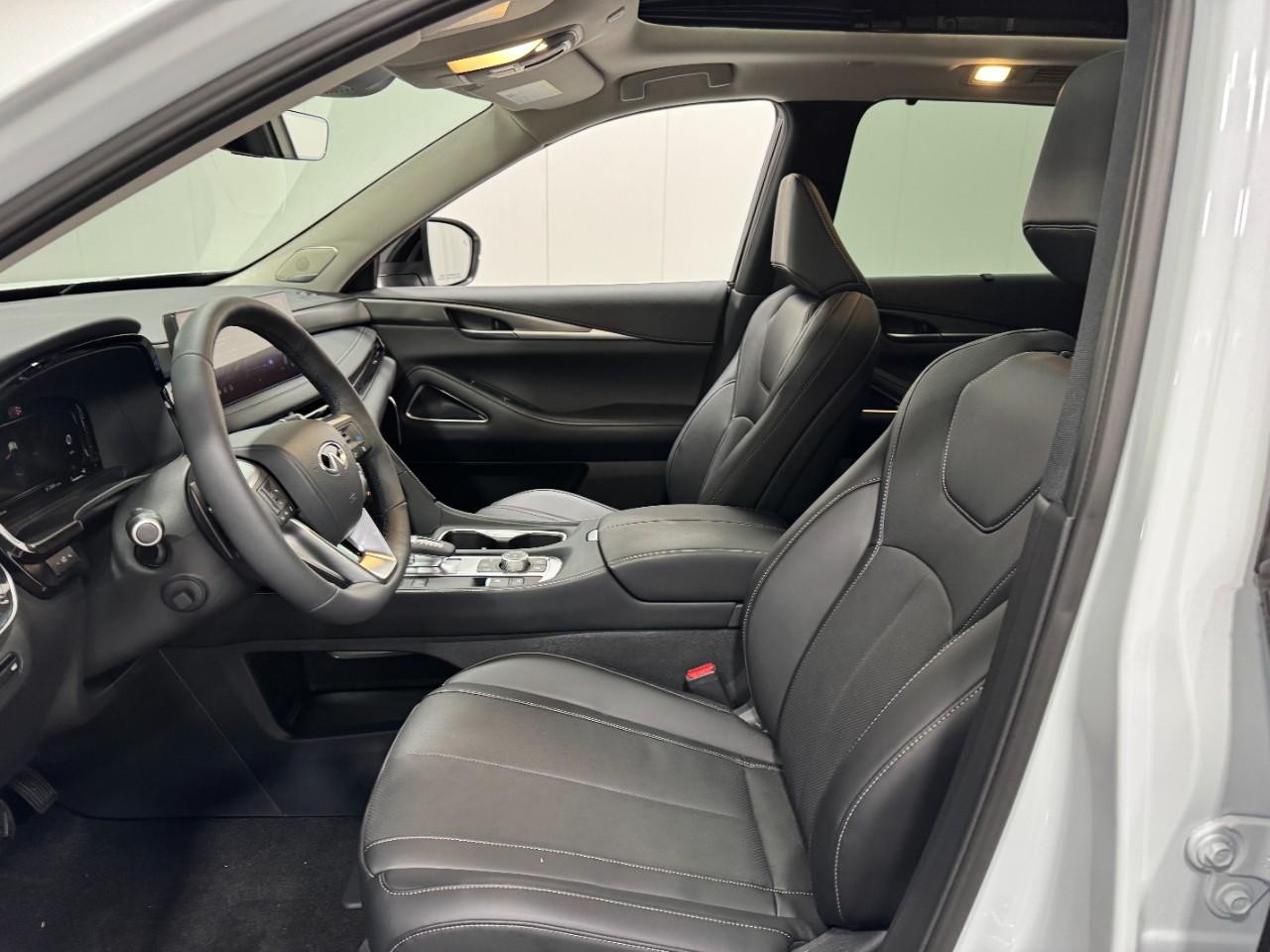 INFINITI QX60 Vehicle Full-screen Gallery Image 29