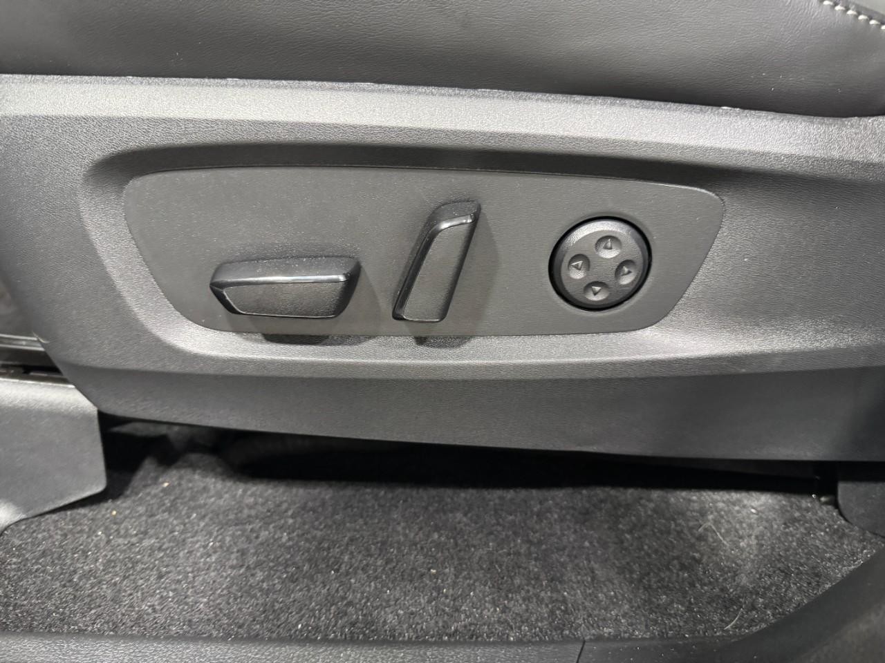 INFINITI QX60 Vehicle Full-screen Gallery Image 31