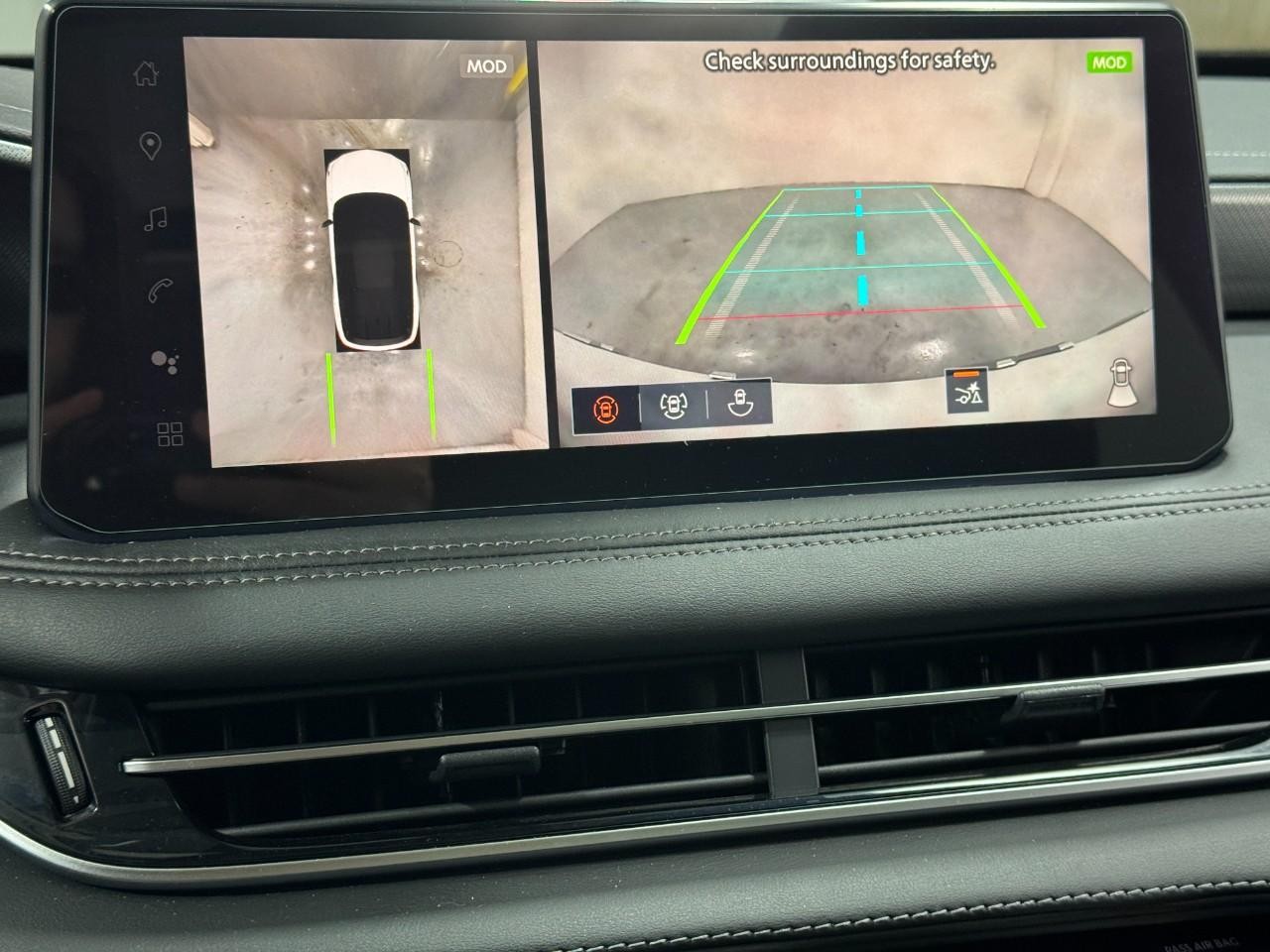 INFINITI QX60 Vehicle Full-screen Gallery Image 36