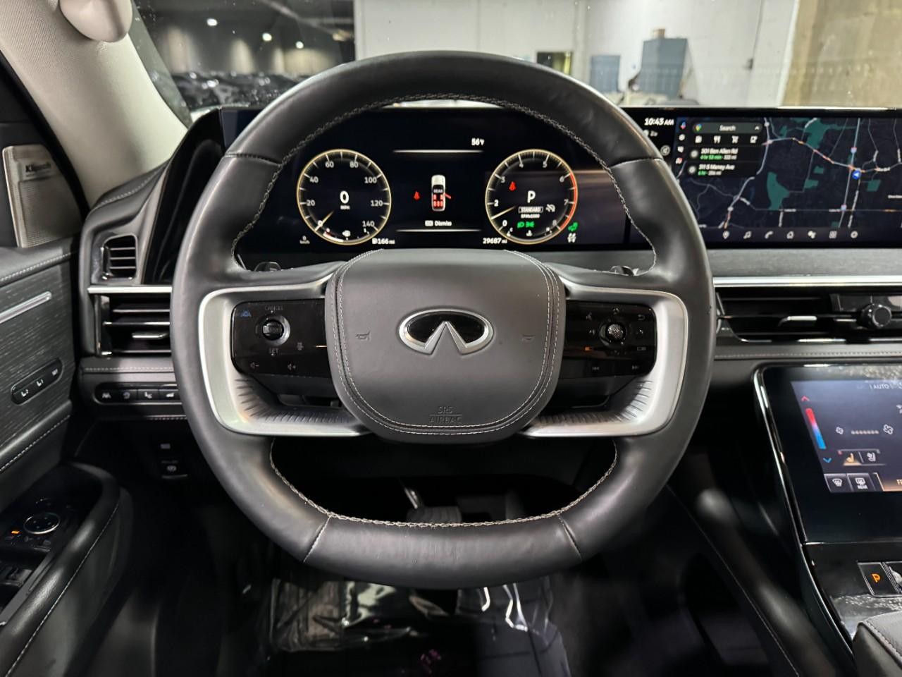 INFINITI QX80 Vehicle Full-screen Gallery Image 16