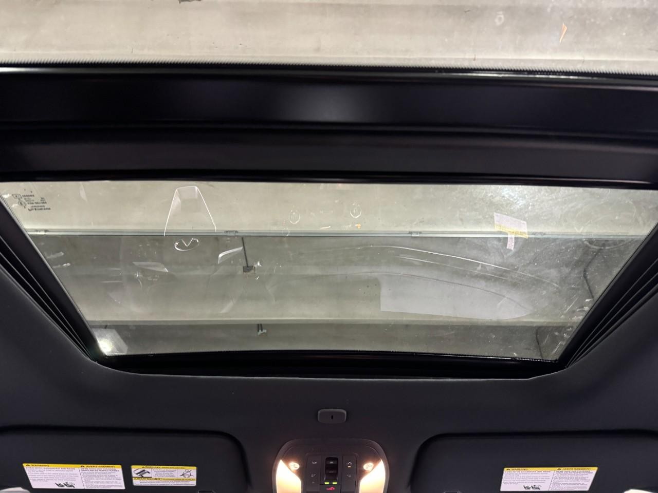 INFINITI QX60 Vehicle Full-screen Gallery Image 14