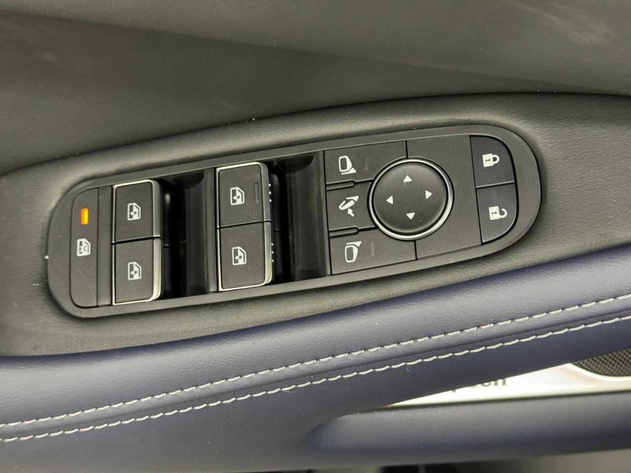 INFINITI QX60 Vehicle Full-screen Gallery Image 26