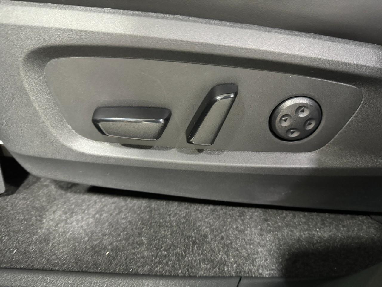 INFINITI QX60 Vehicle Full-screen Gallery Image 30