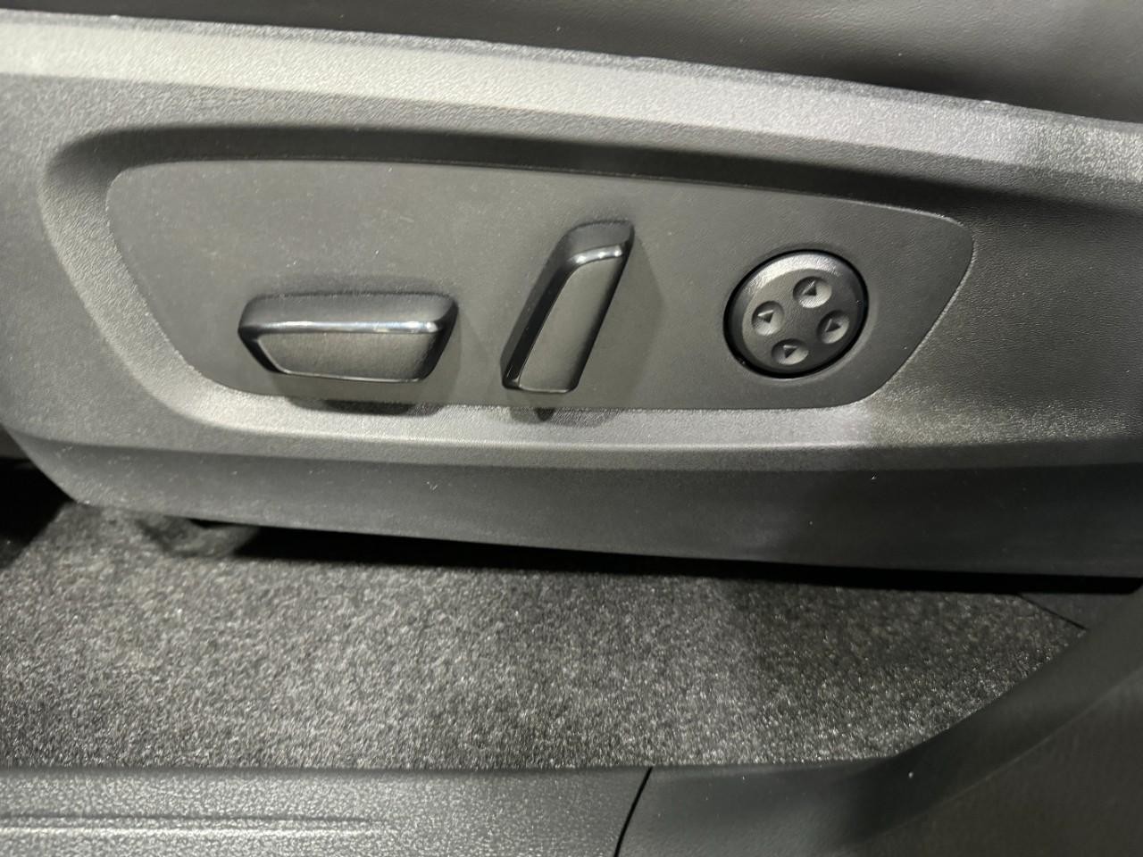 INFINITI QX60 Vehicle Full-screen Gallery Image 30