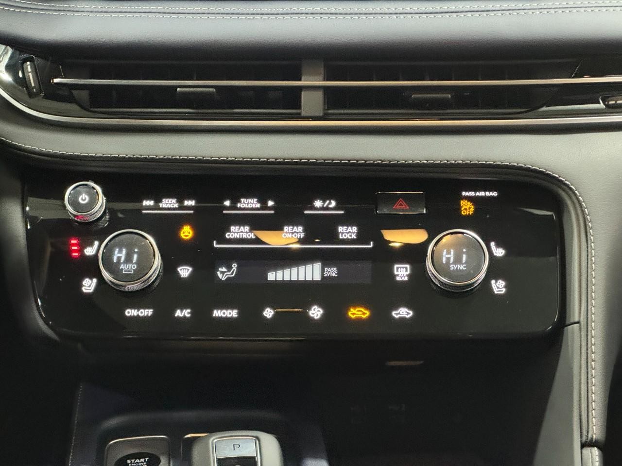 INFINITI QX60 Vehicle Full-screen Gallery Image 18