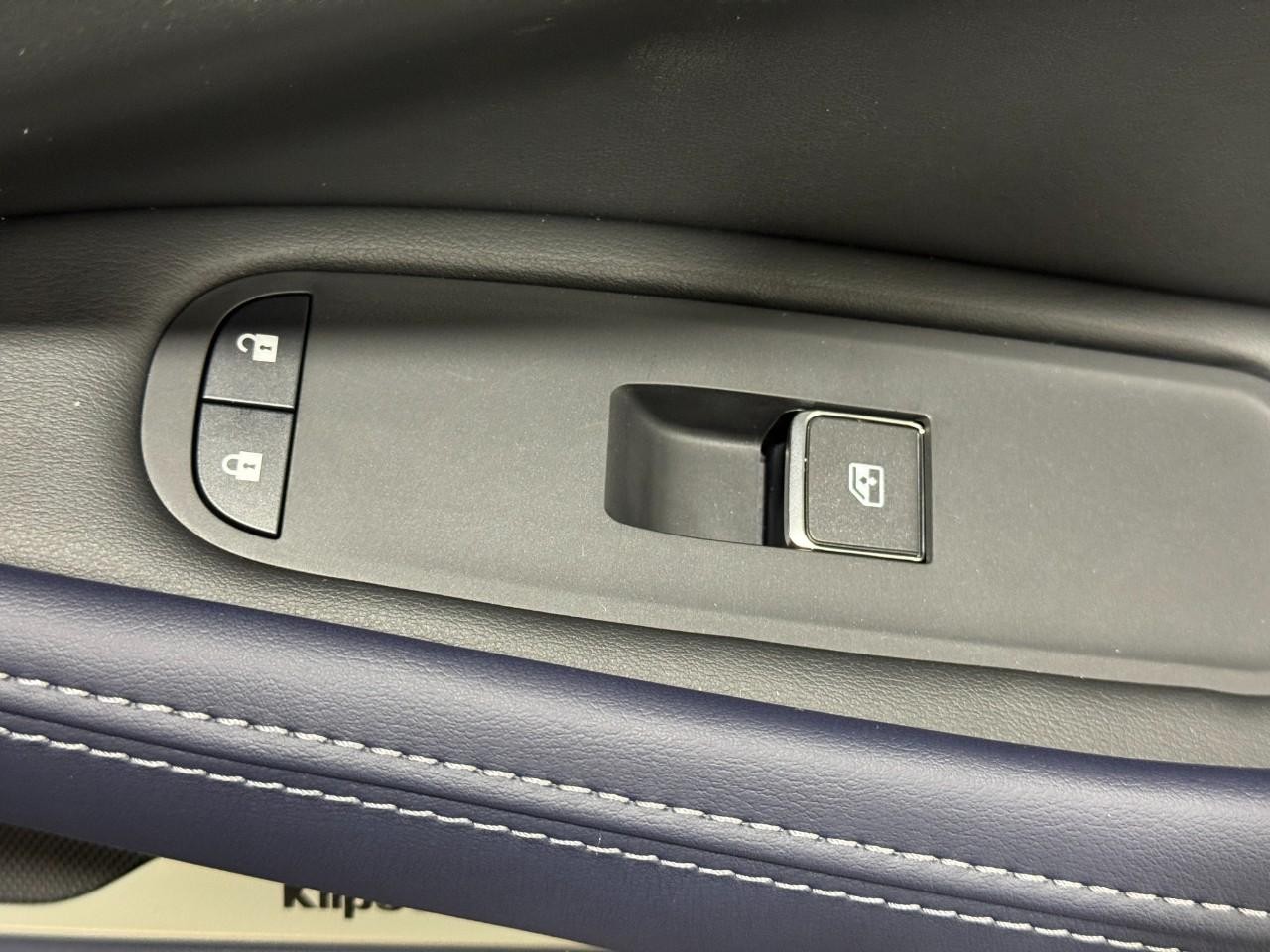 INFINITI QX60 Vehicle Full-screen Gallery Image 24