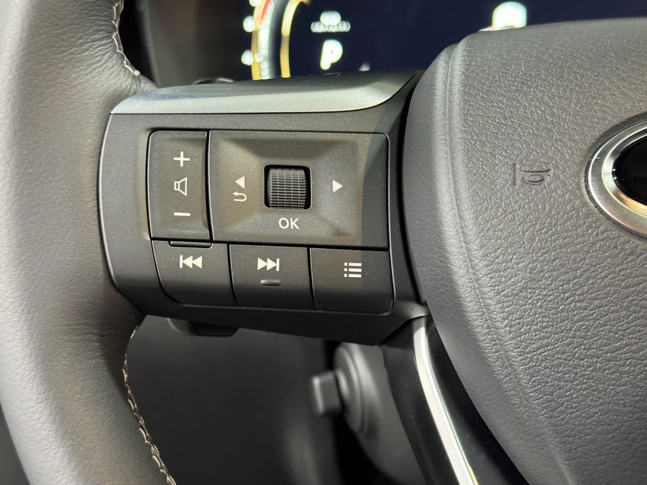 INFINITI QX60 Vehicle Full-screen Gallery Image 32