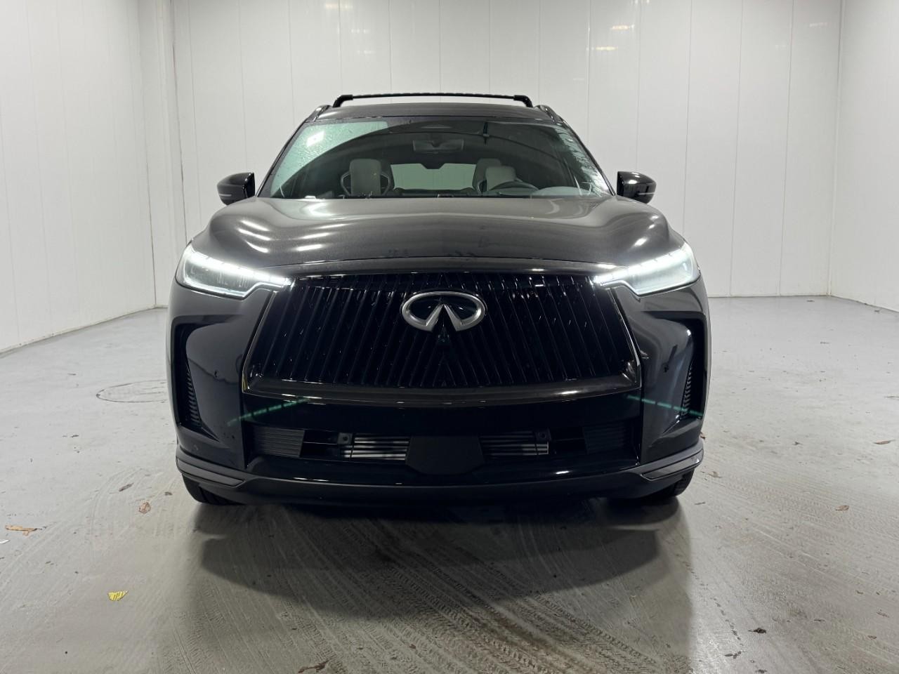 INFINITI QX60 Vehicle Full-screen Gallery Image 7