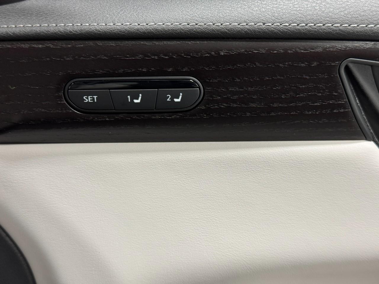 INFINITI QX60 Vehicle Full-screen Gallery Image 24