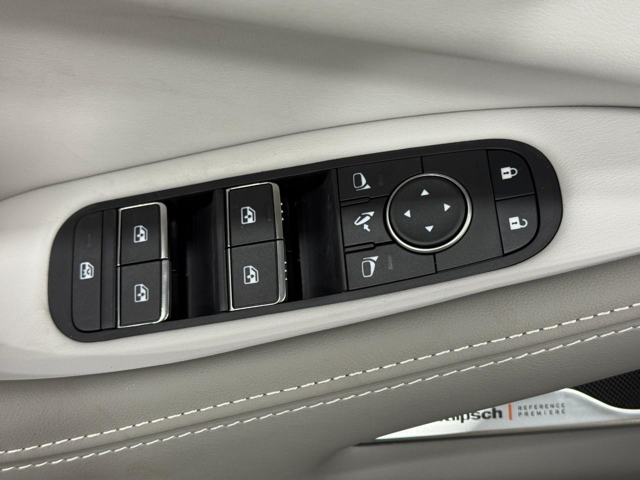 INFINITI QX60 Vehicle Full-screen Gallery Image 27