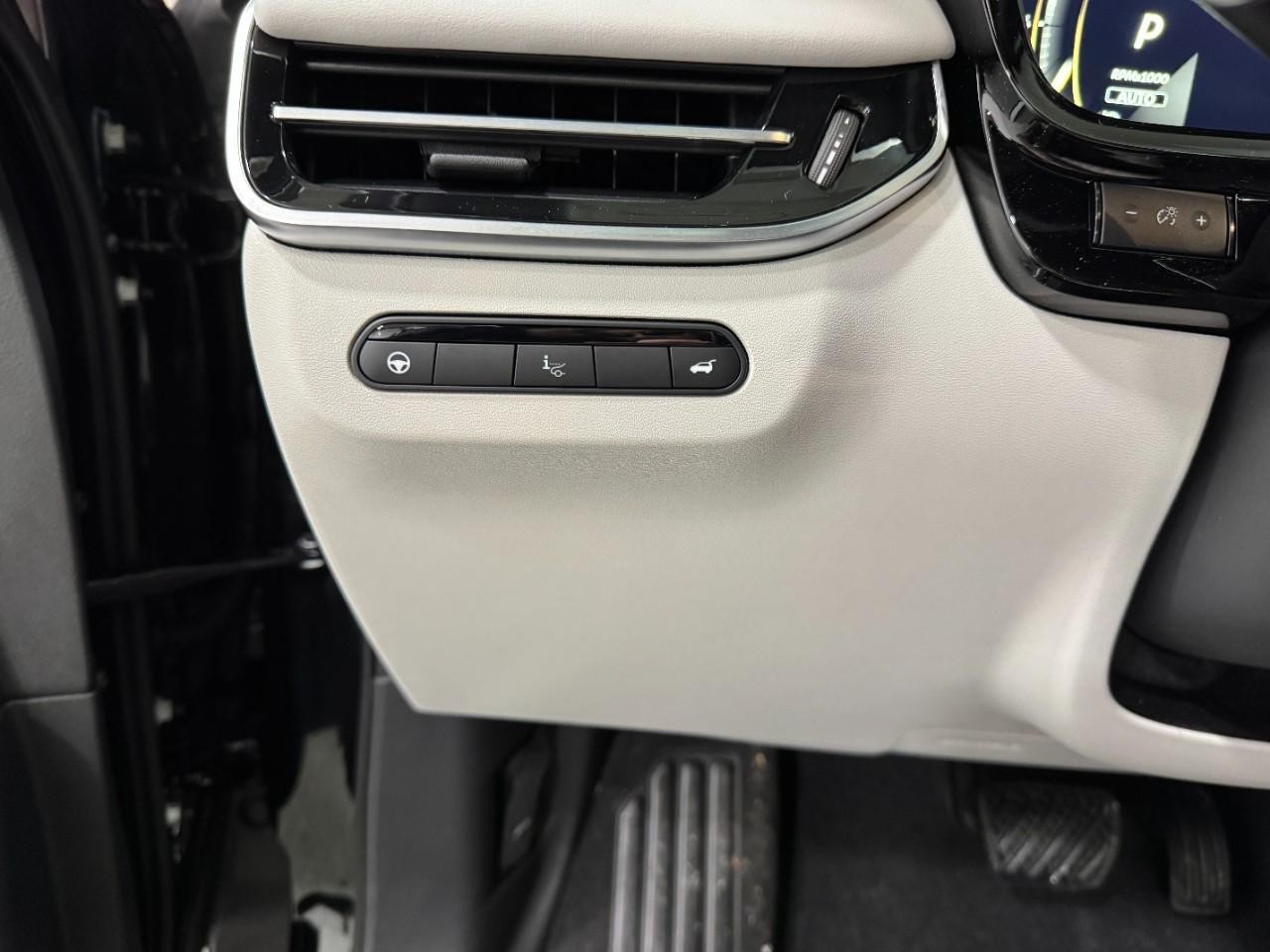 INFINITI QX60 Vehicle Full-screen Gallery Image 32