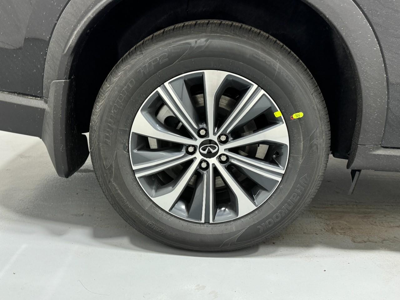 INFINITI QX60 Vehicle Full-screen Gallery Image 5